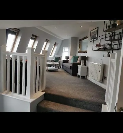 Seaview Terrace سكيريز